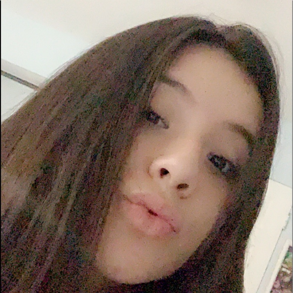 Meet your Posher, Kamila